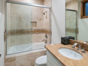 138 Voyage Mall, Marina Del Rey CA 90292