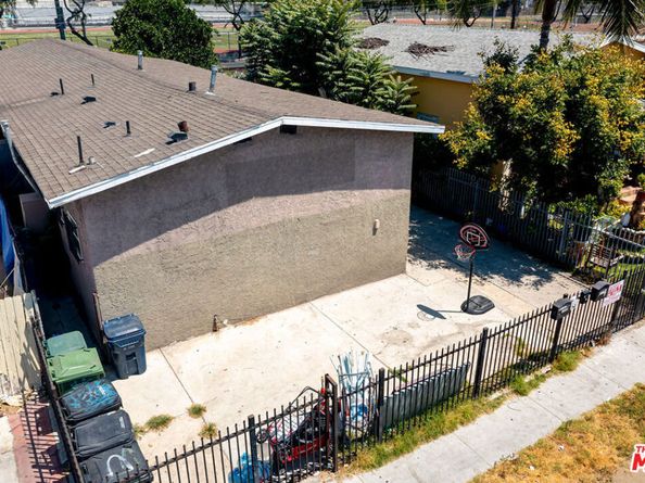 1159 E 64th Street, Los Angeles CA 90001