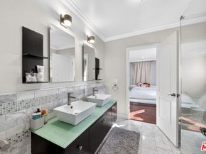 416 S Van Ness Avenue, Los Angeles CA 90020