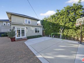 416 S Van Ness Avenue, Los Angeles CA 90020