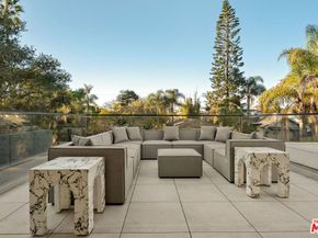 738 Palms Boulevard, Venice CA 90291