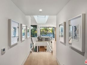 738 Palms Boulevard, Venice CA 90291