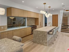 738 Palms Boulevard, Venice CA 90291