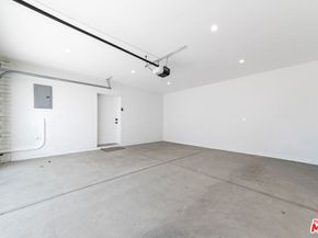 8446 Penfield Avenue, Winnetka CA 91306