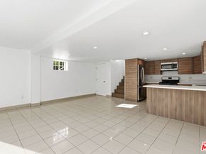 2633 N Commonwealth Avenue, Los Angeles CA 90027