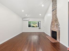 2633 N Commonwealth Avenue, Los Angeles CA 90027