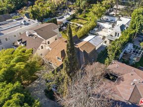 2633 N Commonwealth Avenue, Los Angeles CA 90027