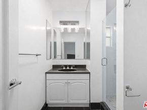 2633 N Commonwealth Avenue, Los Angeles CA 90027