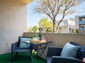 6601 Springpark Avenue 9, Los Angeles CA 90056