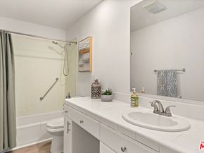 6601 Springpark Avenue 9, Los Angeles CA 90056