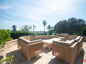 3825 Malibu Country Drive, Malibu CA 90265