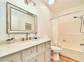 3130 Montrose Avenue 102, La Crescenta CA 91214