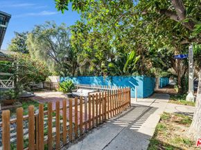 134 Park Place, Venice CA 90291