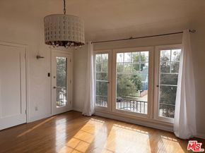 815 10th Street B, Santa Monica CA 90403