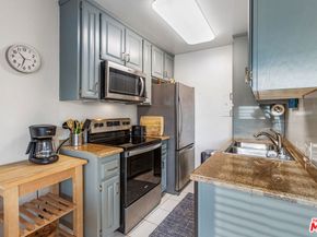 2002 4th Street 312, Santa Monica CA 90405