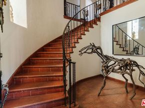 200 S Mansfield Avenue, Los Angeles CA 90036