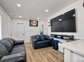 325 Gloria St, San Diego CA 92113