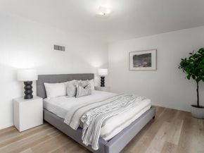 7850 Roseland Dr, La Jolla CA 92037