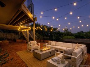 7850 Roseland Dr, La Jolla CA 92037