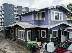 4913 Melrose Avenue, Los Angeles CA 90029