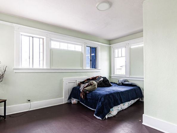 4913 Melrose Avenue, Los Angeles CA 90029