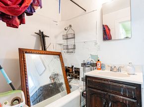 4913 Melrose Avenue, Los Angeles CA 90029