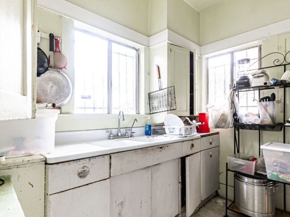 4913 Melrose Avenue, Los Angeles CA 90029