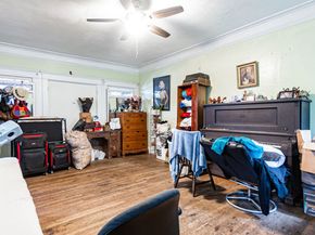 4913 Melrose Avenue, Los Angeles CA 90029