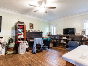 4913 Melrose Avenue, Los Angeles CA 90029