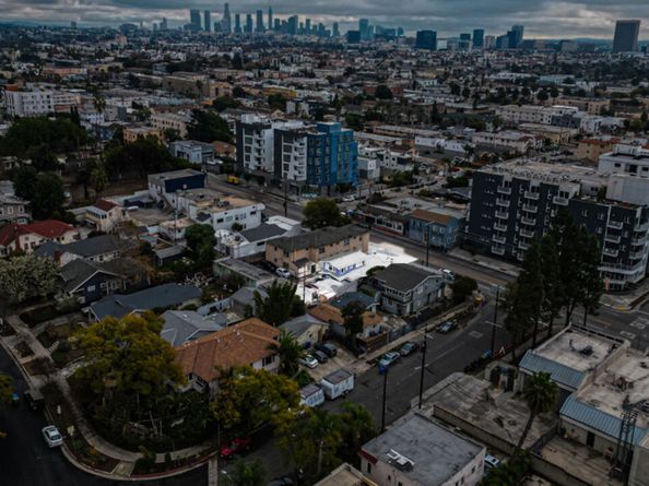 4913 Melrose Avenue, Los Angeles CA 90029