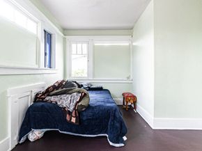 4913 Melrose Avenue, Los Angeles CA 90029