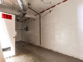 4913 Melrose Avenue, Los Angeles CA 90029