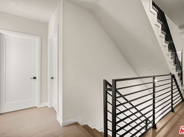 1205 Manzanita Street, Los Angeles CA 90029