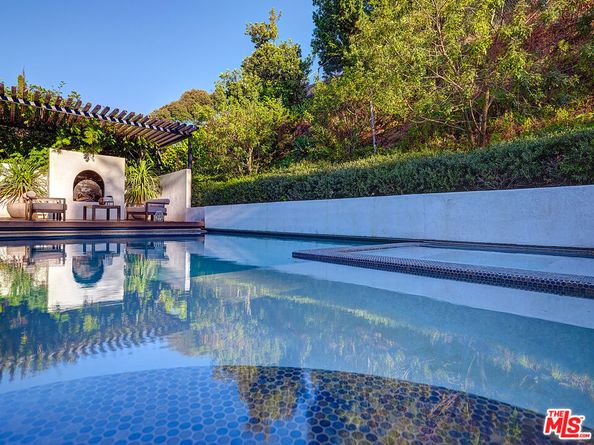 8674 Edwin Drive, Los Angeles CA 90046