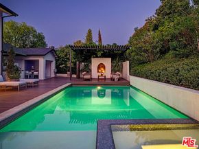 8674 Edwin Drive, Los Angeles CA 90046