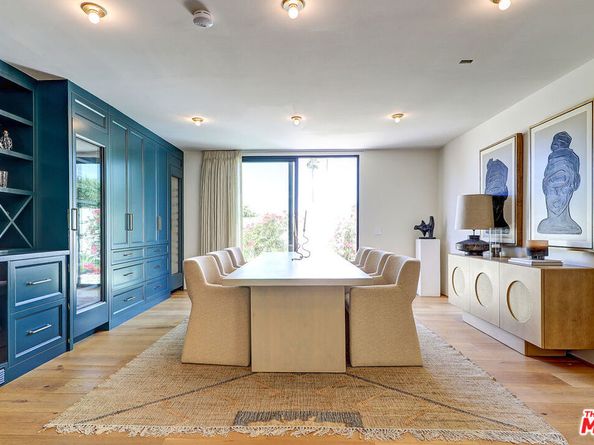 8674 Edwin Drive, Los Angeles CA 90046