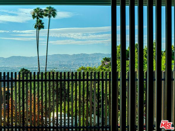 8674 Edwin Drive, Los Angeles CA 90046