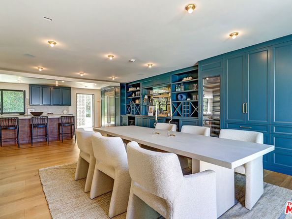 8674 Edwin Drive, Los Angeles CA 90046