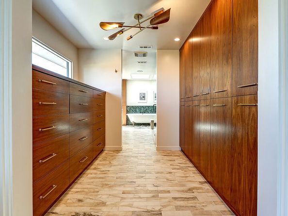 8674 Edwin Drive, Los Angeles CA 90046