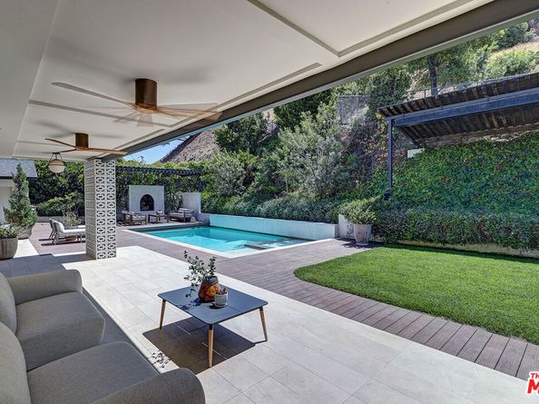 8674 Edwin Drive, Los Angeles CA 90046