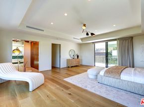 8674 Edwin Drive, Los Angeles CA 90046