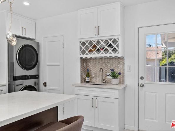 735 N Lima Street, Burbank CA 91505
