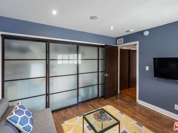 2260 N Cahuenga Boulevard 502, Los Angeles CA 90068