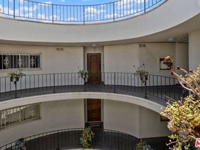 2260 N Cahuenga Boulevard 502, Los Angeles CA 90068