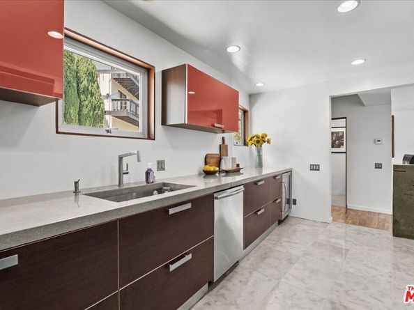 3234 Hillock Drive, Los Angeles CA 90068