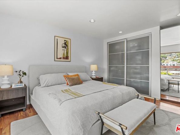 3234 Hillock Drive, Los Angeles CA 90068