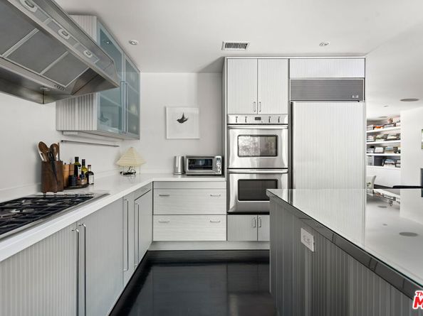 9648 Yoakum Drive, Beverly Hills CA 90210