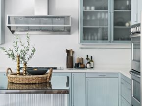 9648 Yoakum Drive, Beverly Hills CA 90210