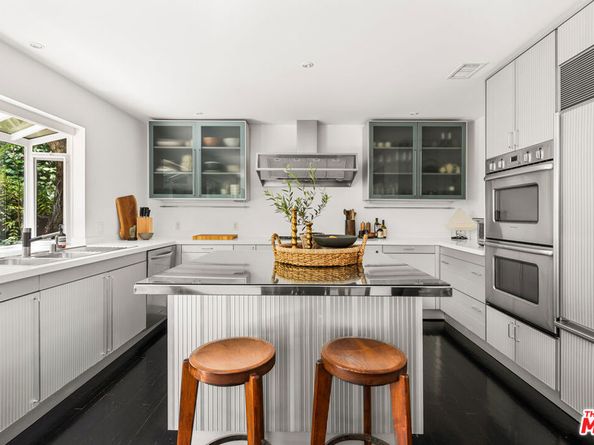 9648 Yoakum Drive, Beverly Hills CA 90210