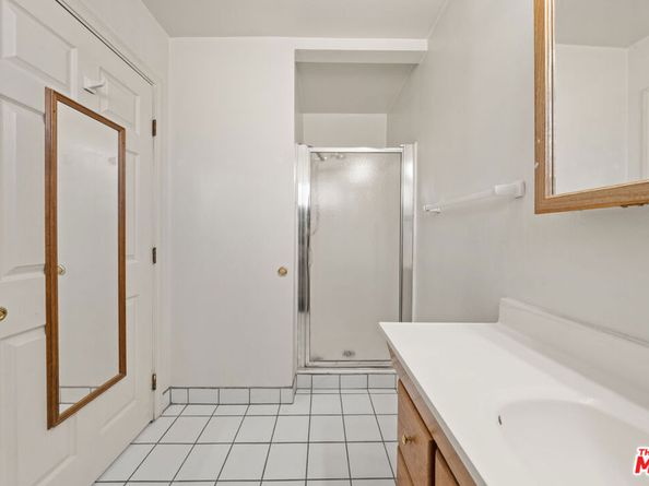 1466 N Rose Street, Burbank CA 91505